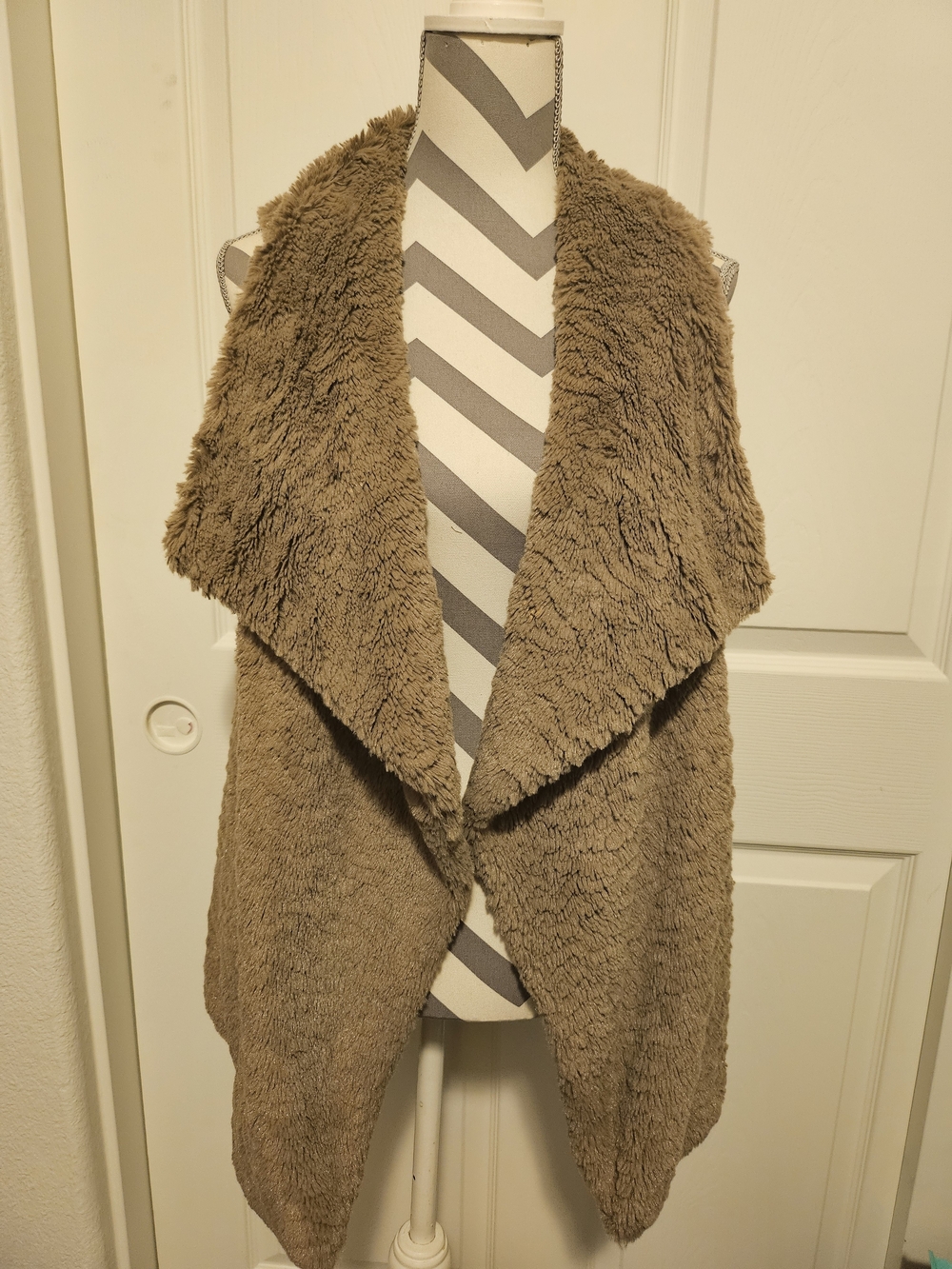 Democracy Plush Faux Fur Vest in Taupe
